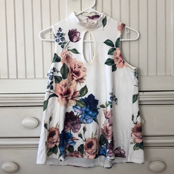 gaze Tops - Cute floral top